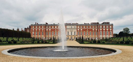 Hampton Court 1