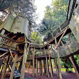 Cotswold Wildlife Park and Gardens - Adventure Playground - Sky Maze Tree House